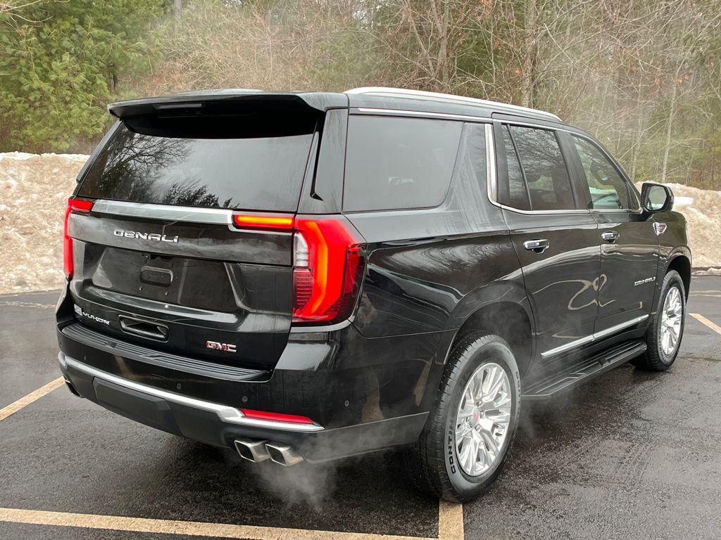 used 2025 GMC Yukon car, priced at $69,989