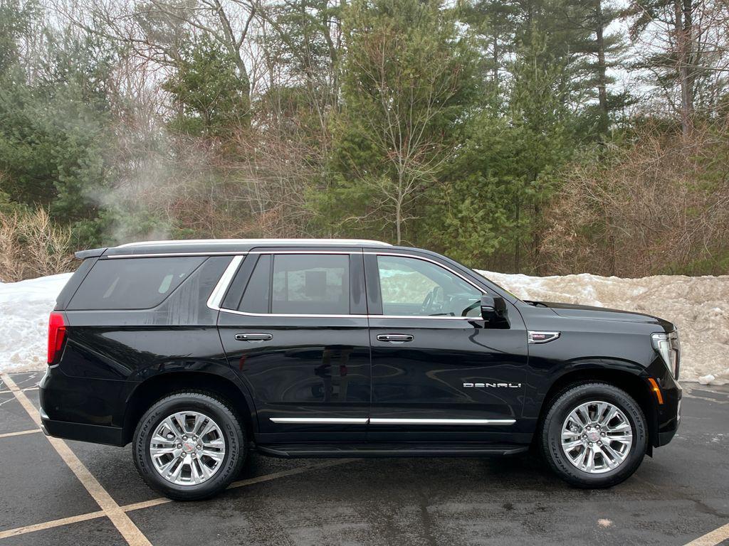 used 2025 GMC Yukon car, priced at $69,989