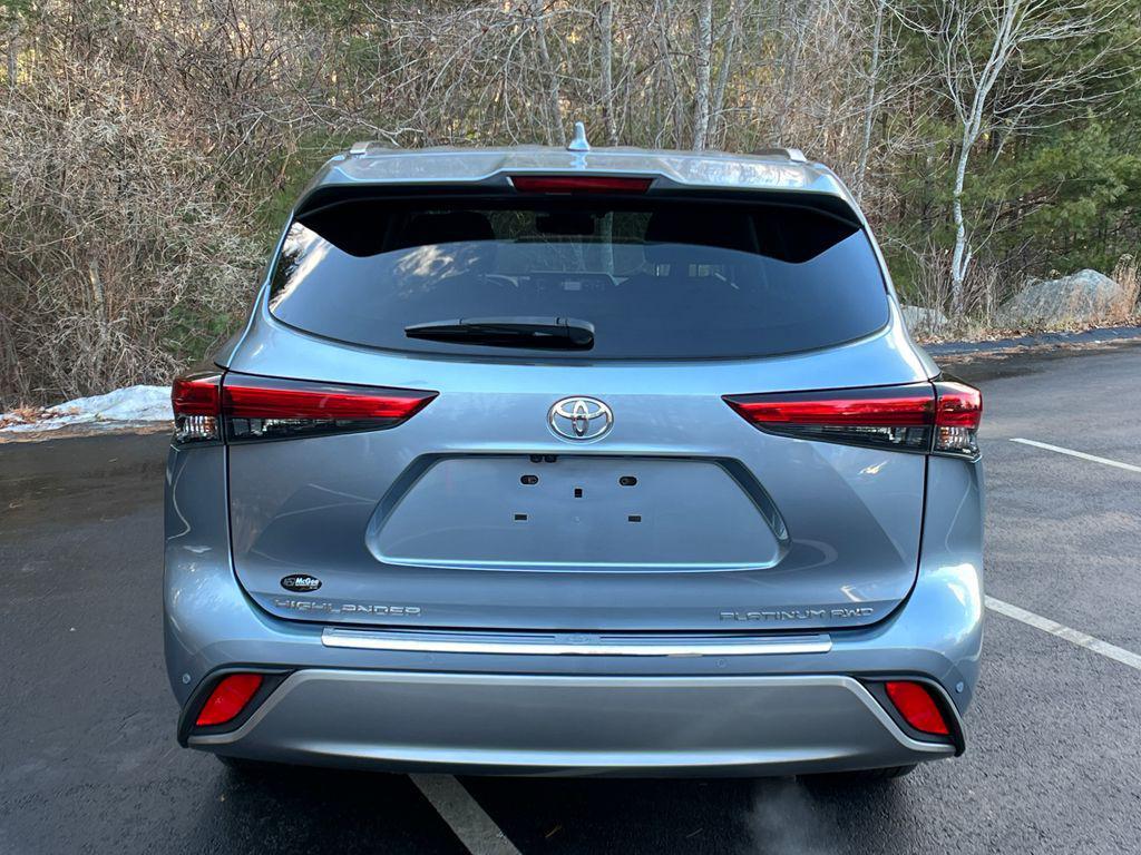 used 2021 Toyota Highlander car, priced at $36,988