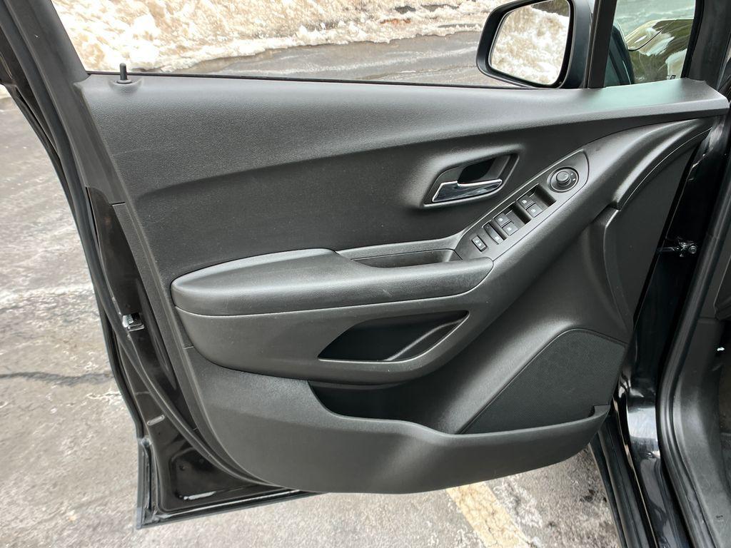 used 2022 Chevrolet Trax car, priced at $19,877