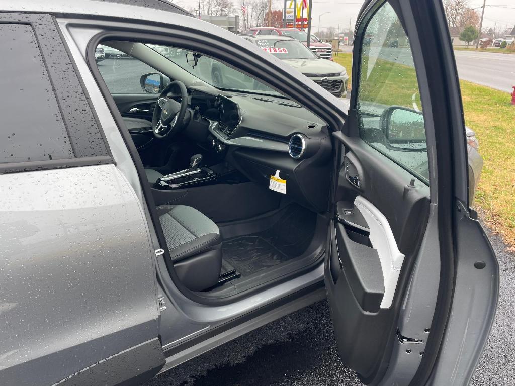 new 2026 Chevrolet Trax car, priced at $26,445