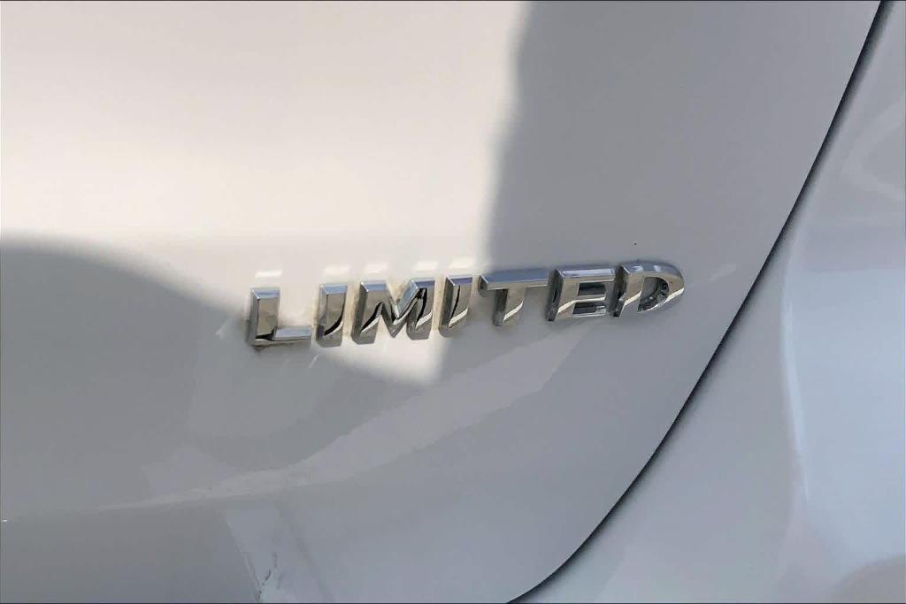 used 2022 Jeep Grand Cherokee WK car, priced at $20,991