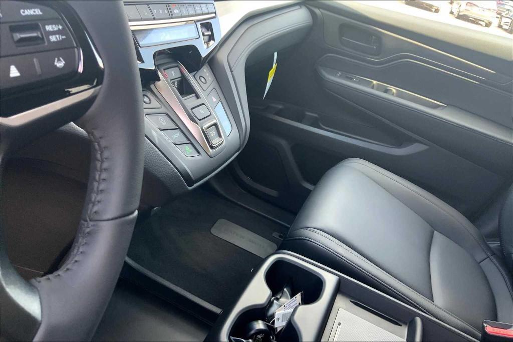 new 2026 Honda Odyssey car, priced at $42,012
