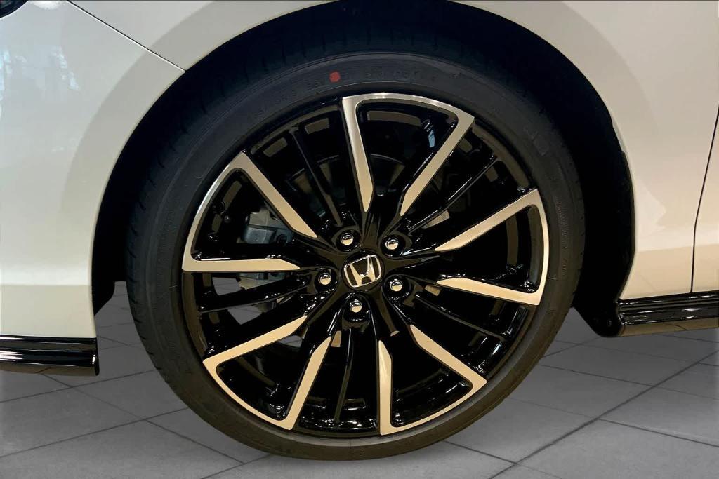 new 2025 Honda Accord Hybrid car, priced at $38,247