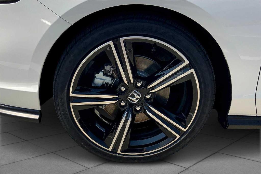 new 2025 Honda Accord Hybrid car, priced at $33,805