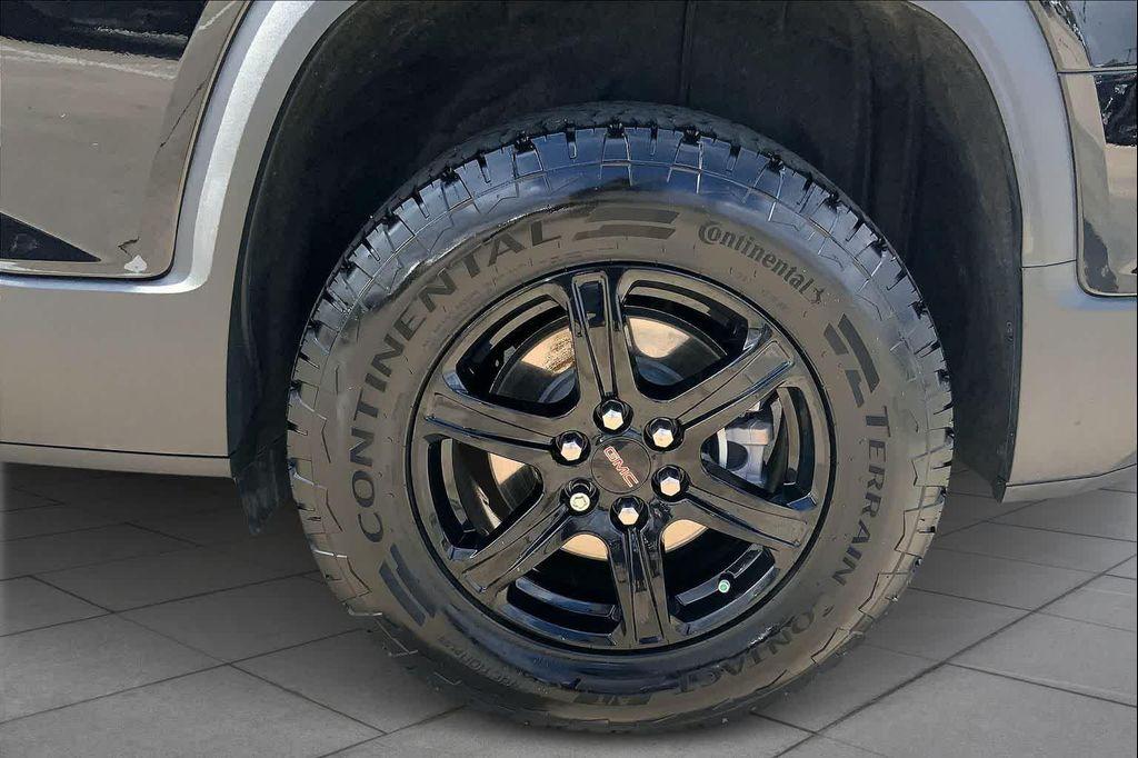 used 2023 GMC Acadia car, priced at $25,416