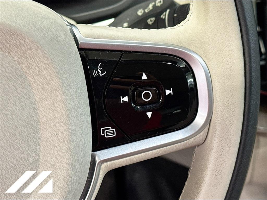 used 2022 Volvo XC60 car, priced at $34,500