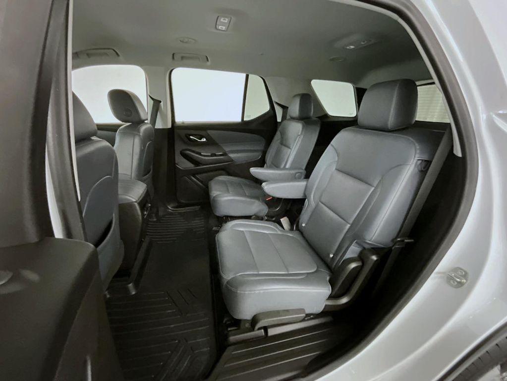 used 2021 Chevrolet Traverse car, priced at $20,999