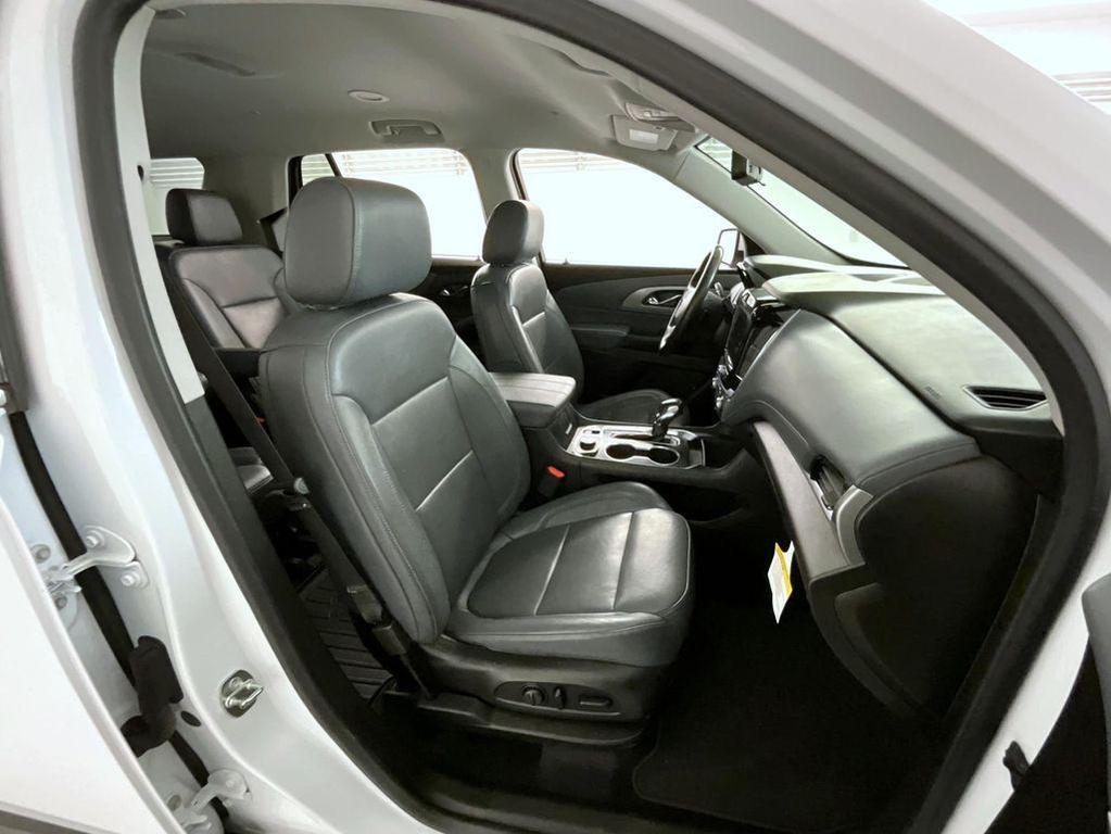 used 2021 Chevrolet Traverse car, priced at $20,999
