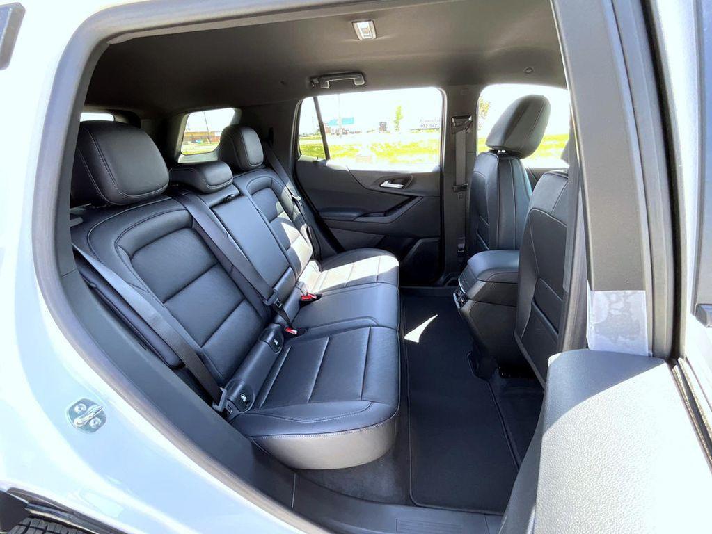 new 2026 Chevrolet Equinox car, priced at $35,203