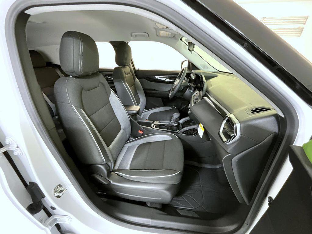 new 2026 Chevrolet TrailBlazer car, priced at $27,803