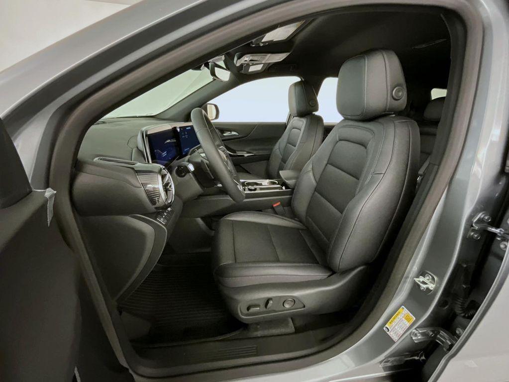 new 2026 Chevrolet Equinox car, priced at $36,294