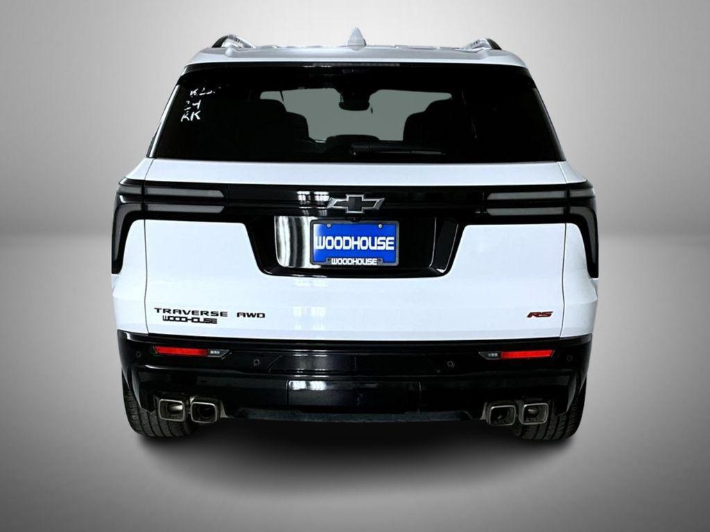 used 2024 Chevrolet Traverse car, priced at $47,999