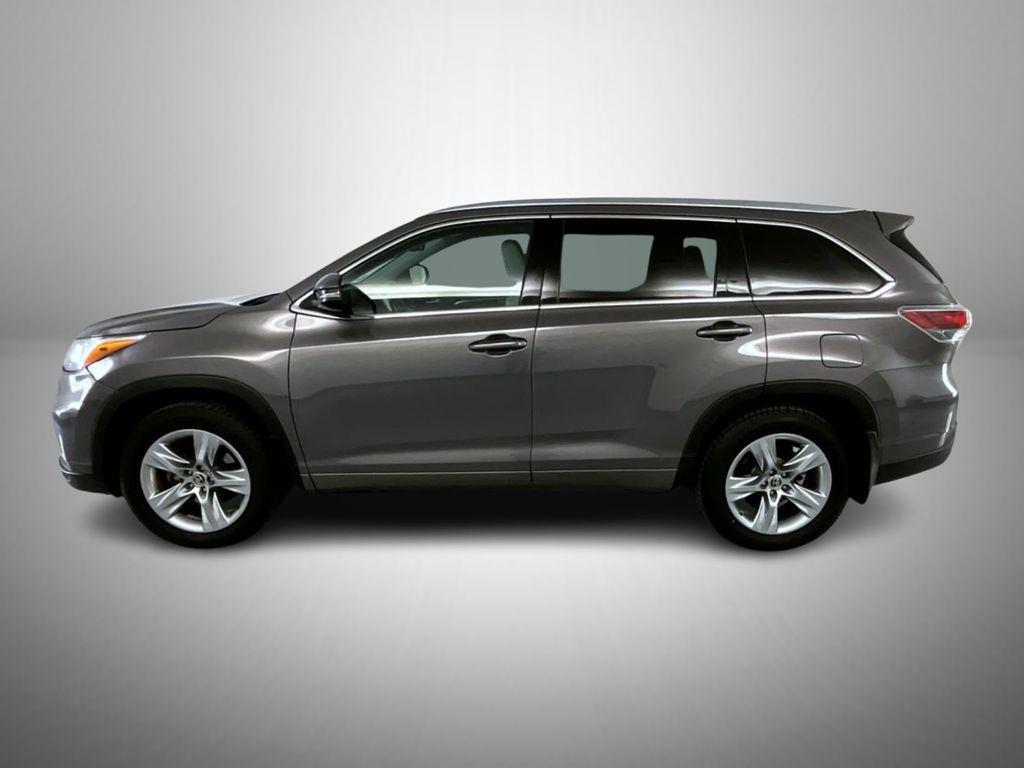 used 2016 Toyota Highlander car, priced at $19,908