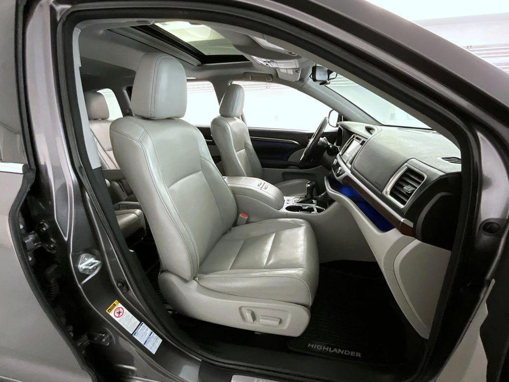 used 2016 Toyota Highlander car, priced at $19,908
