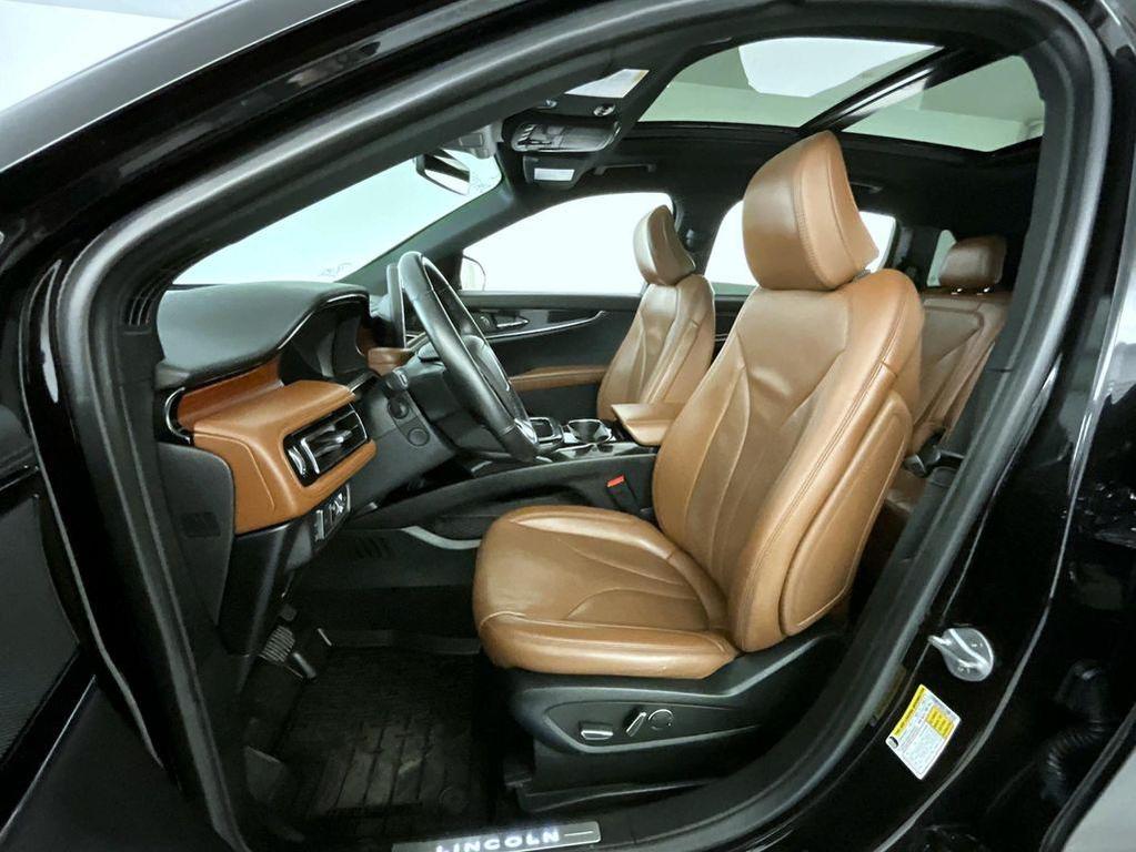 used 2022 Lincoln Nautilus car, priced at $34,802