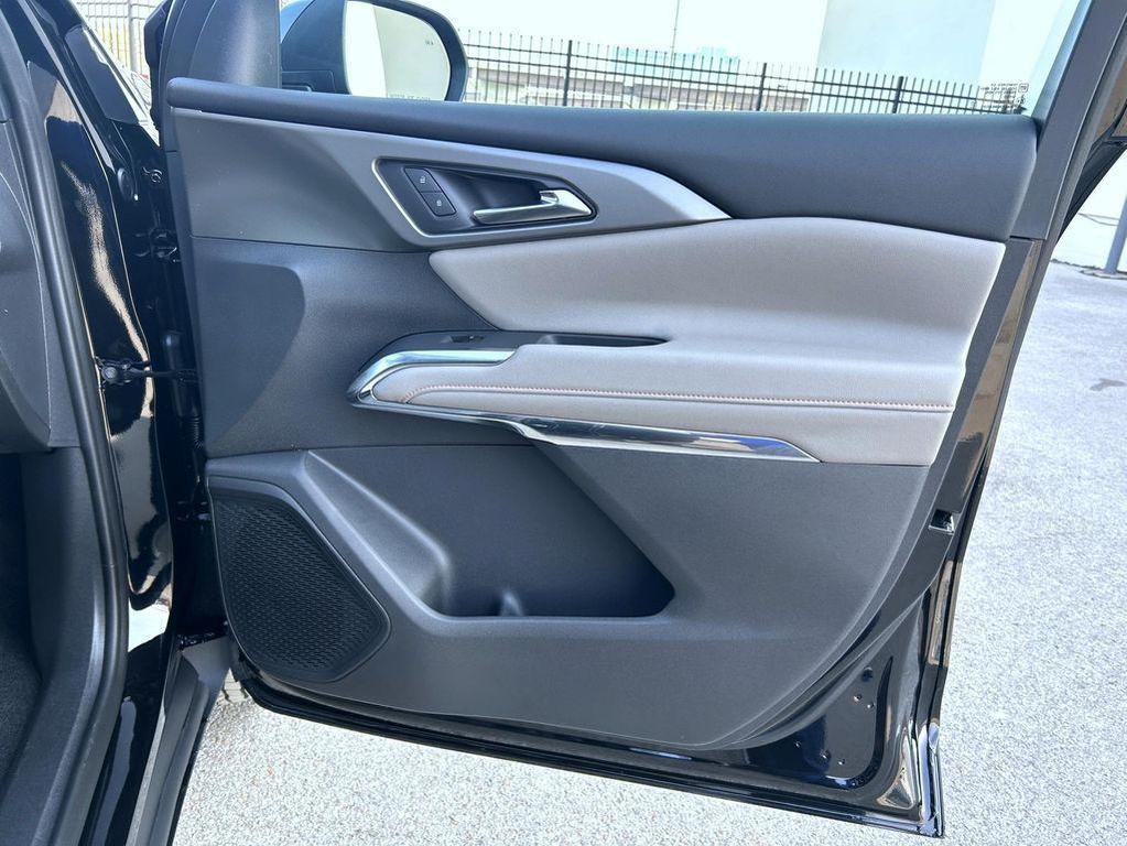 new 2026 Chevrolet Traverse car, priced at $50,315