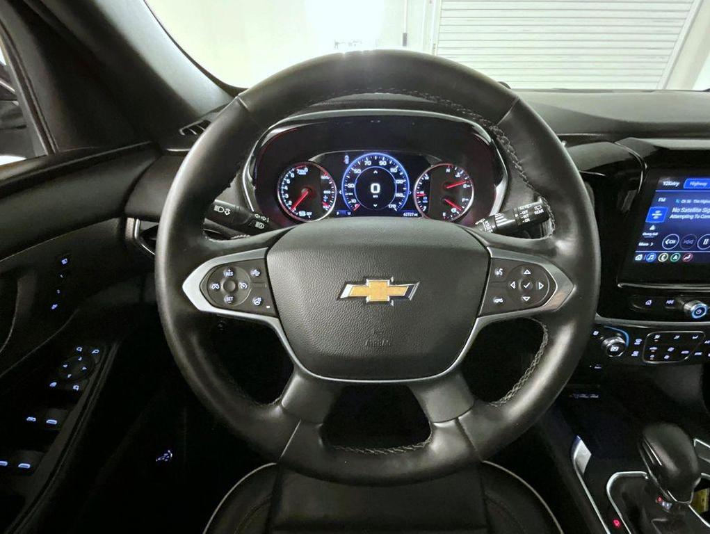 used 2023 Chevrolet Traverse car, priced at $35,887