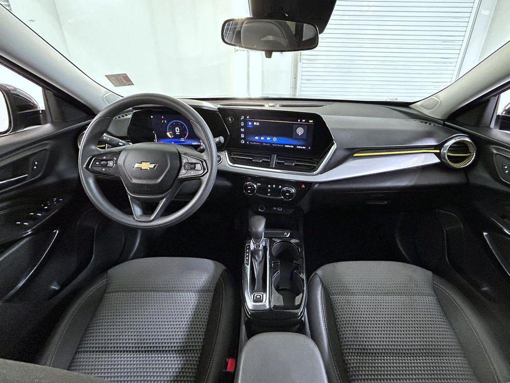 used 2025 Chevrolet Trax car, priced at $21,132