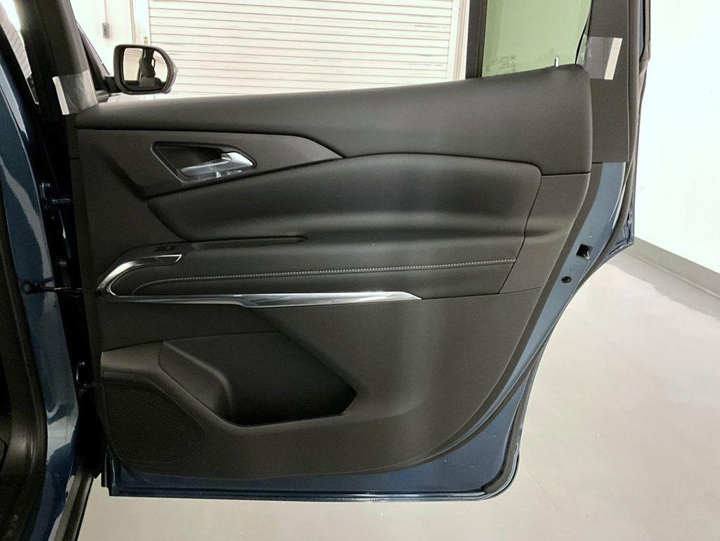 new 2026 Chevrolet Traverse car, priced at $44,451