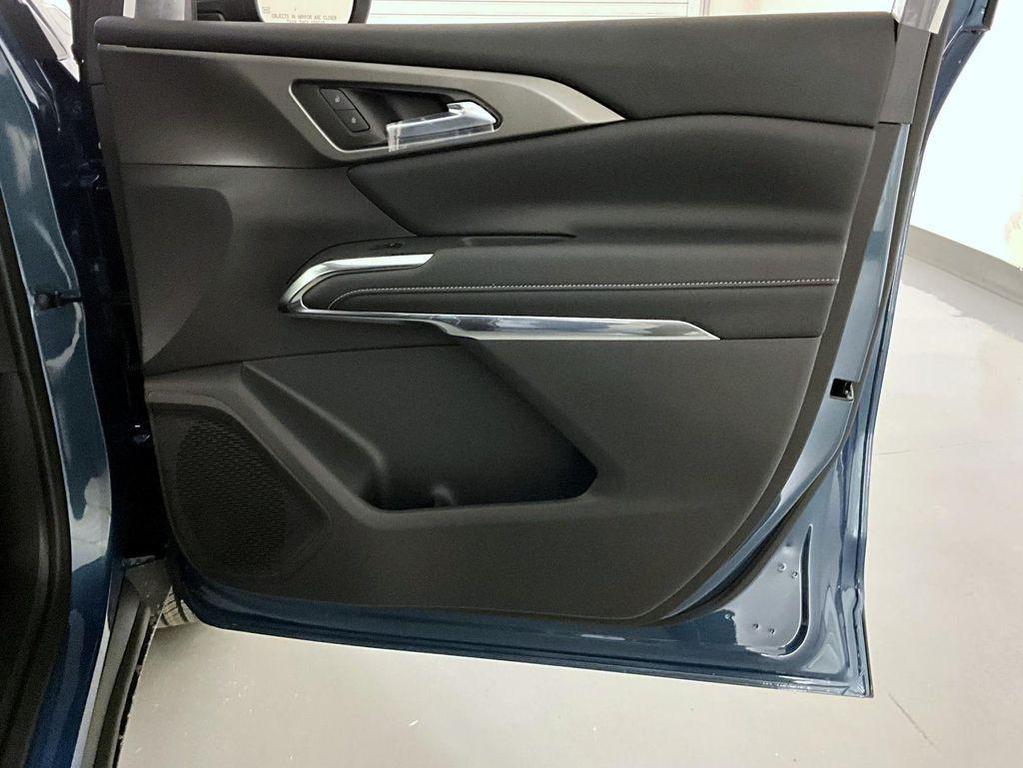 new 2026 Chevrolet Traverse car, priced at $44,451