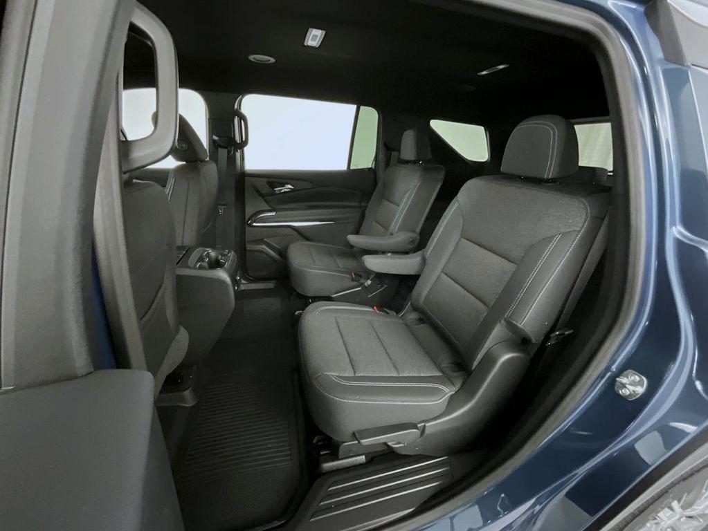 new 2026 Chevrolet Traverse car, priced at $44,451