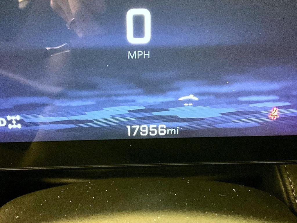 used 2025 Chevrolet Equinox car, priced at $27,999