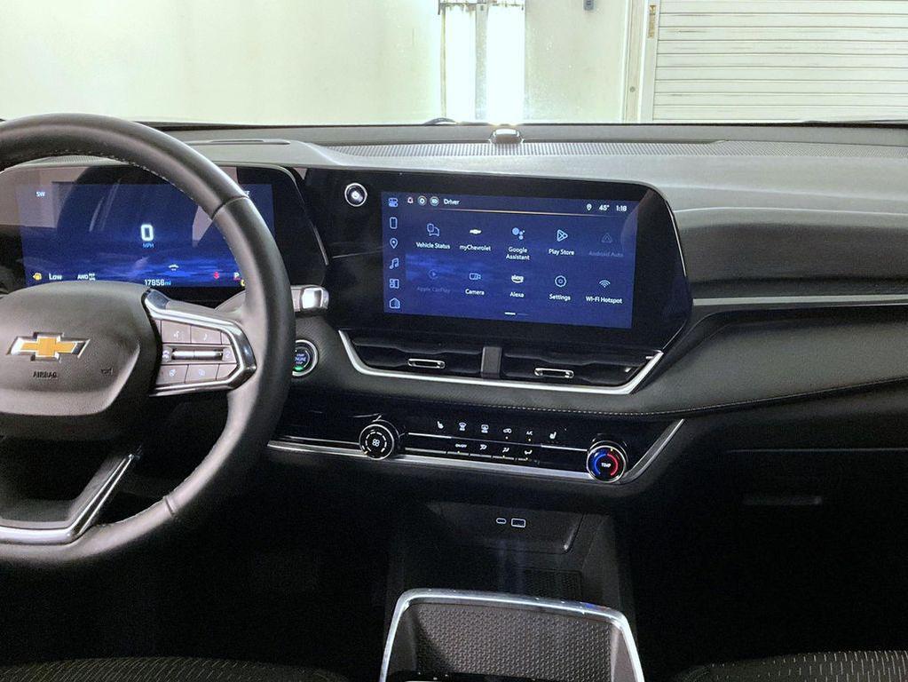 used 2025 Chevrolet Equinox car, priced at $27,999