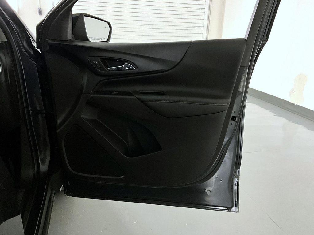 used 2022 Chevrolet Equinox car, priced at $25,999