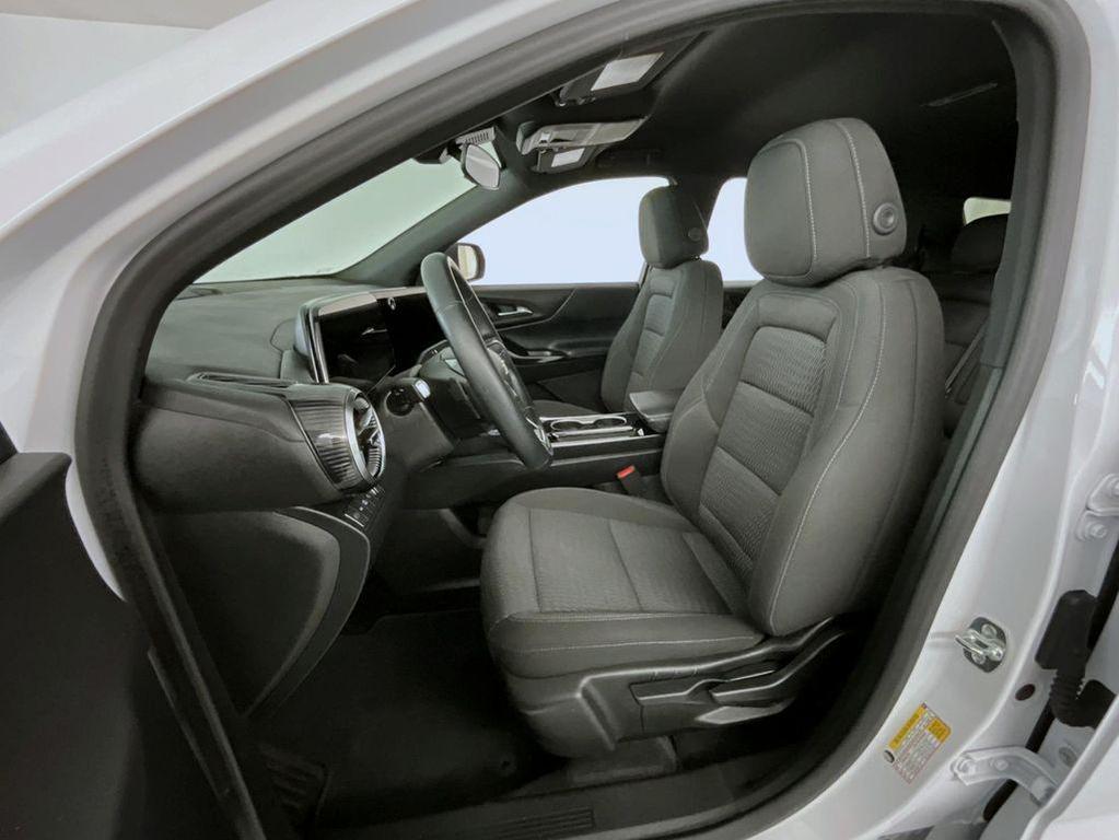 used 2025 Chevrolet Equinox car, priced at $27,999