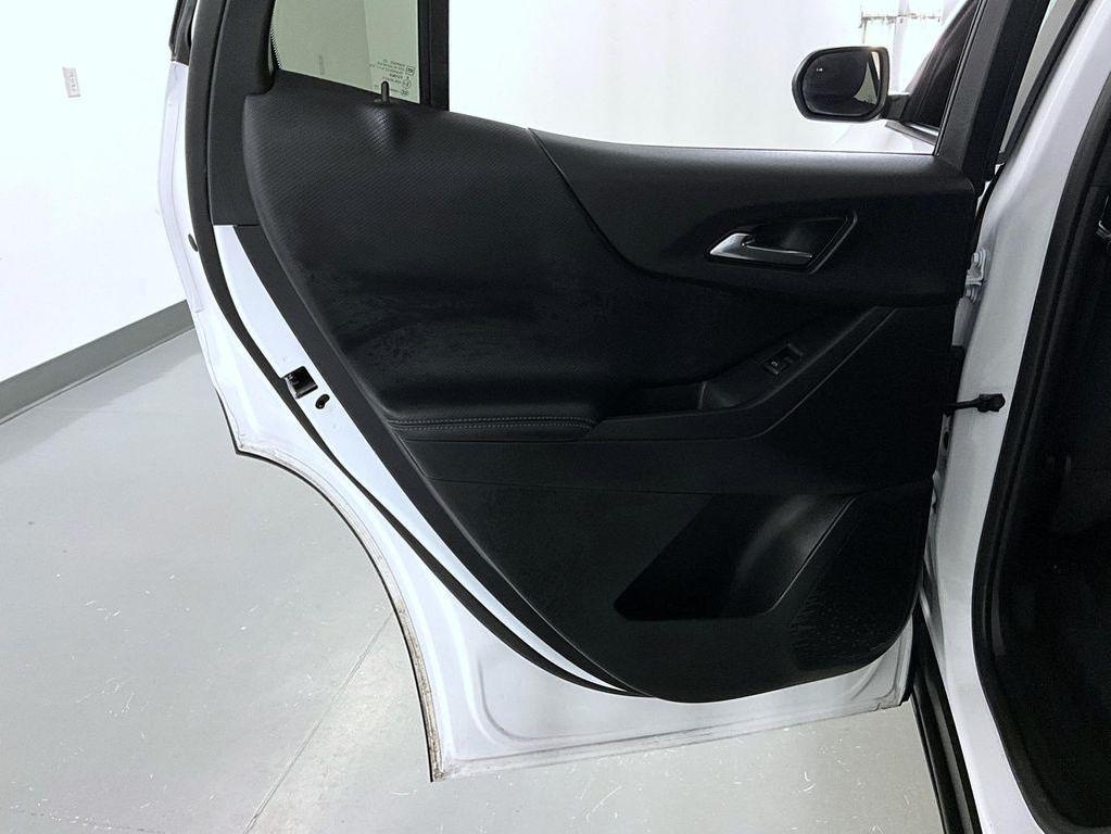 used 2025 Chevrolet Equinox car, priced at $27,999