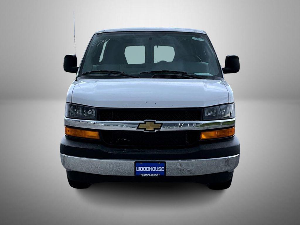 new 2026 Chevrolet Express 2500 car