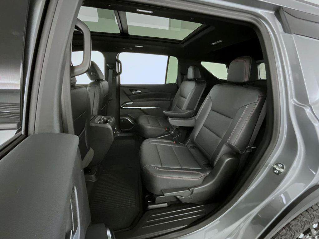 new 2026 Chevrolet Traverse car, priced at $54,888