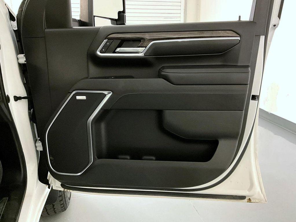 used 2024 Chevrolet Silverado 2500 car, priced at $60,177
