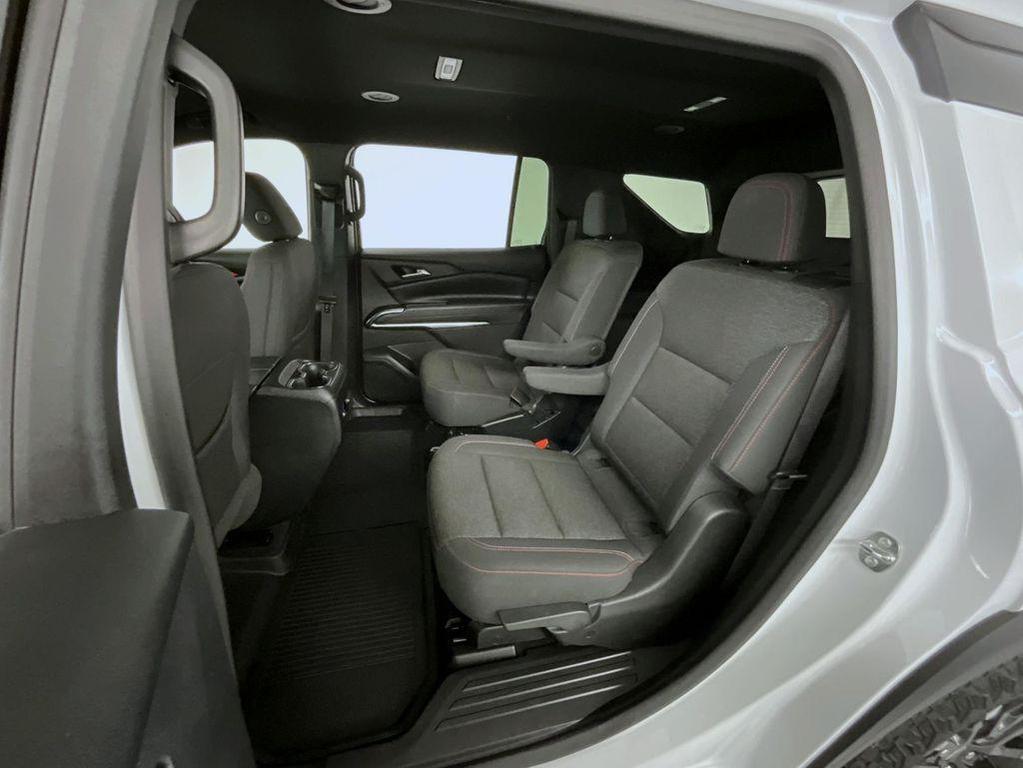 used 2024 Chevrolet Traverse car, priced at $43,614