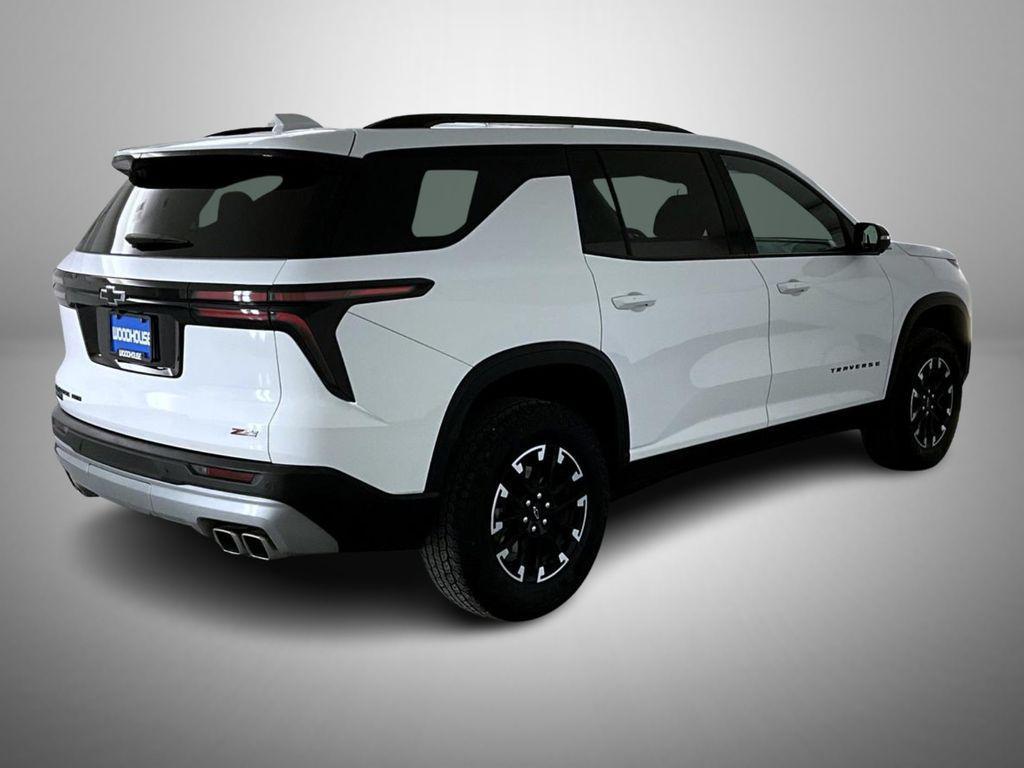 used 2024 Chevrolet Traverse car, priced at $43,614