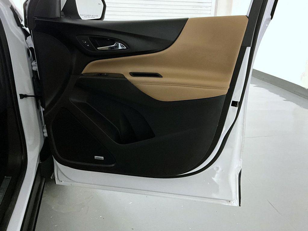 used 2023 Chevrolet Equinox car, priced at $25,999