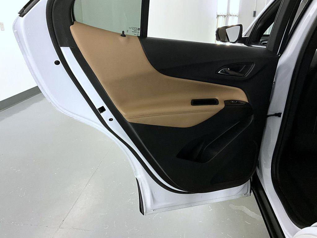 used 2023 Chevrolet Equinox car, priced at $25,999