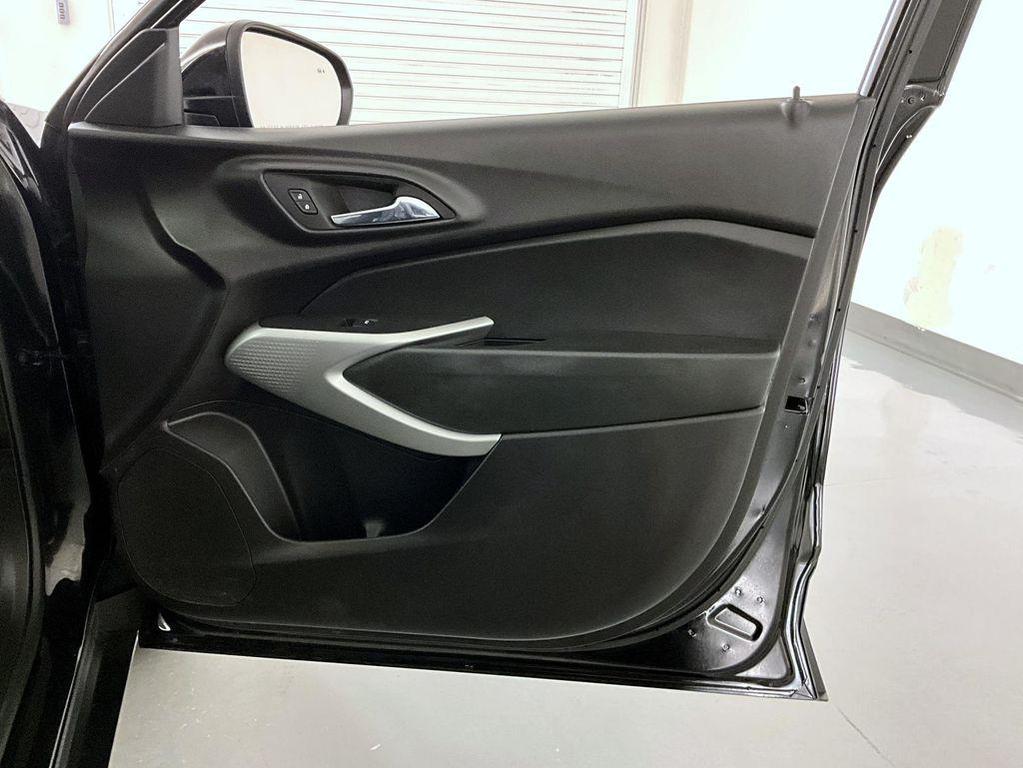 used 2024 Chevrolet Trax car, priced at $21,115