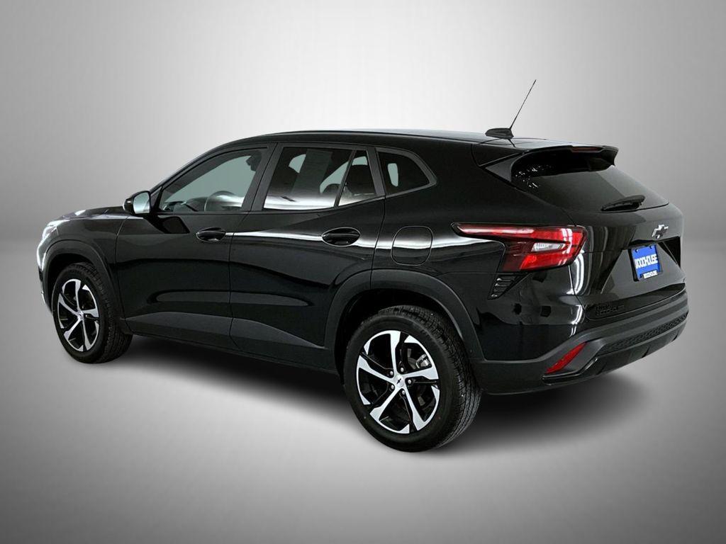 used 2024 Chevrolet Trax car, priced at $21,115