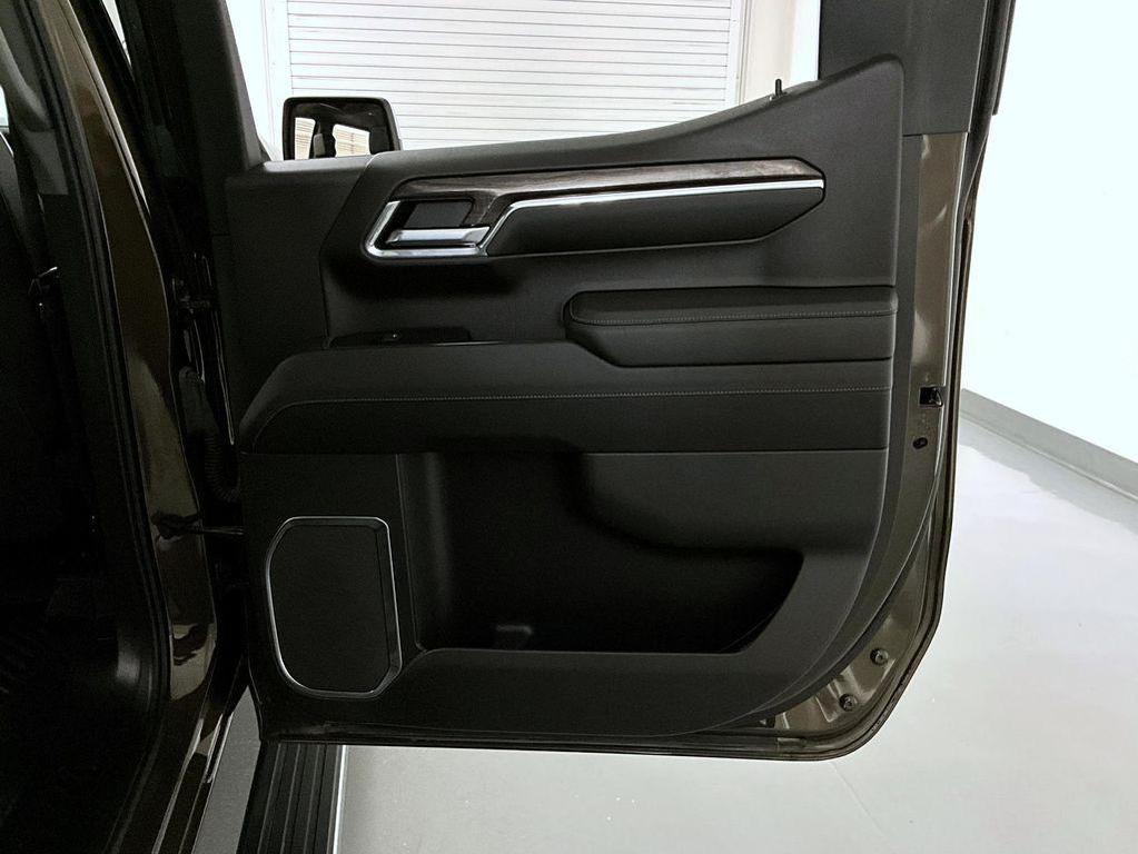 used 2023 Chevrolet Silverado 1500 car, priced at $40,498