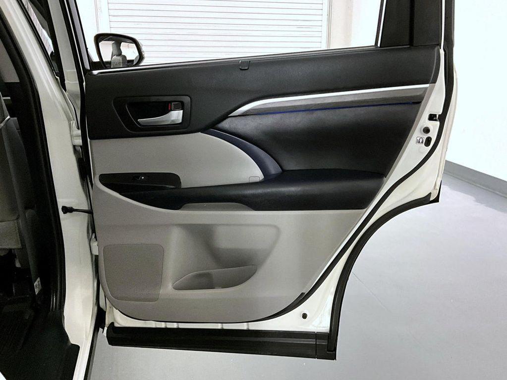 used 2019 Toyota Highlander car, priced at $28,890