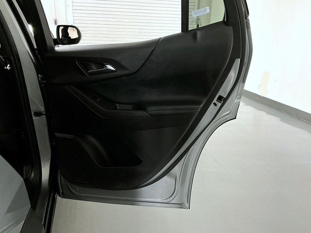 used 2025 Chevrolet Equinox car, priced at $27,999