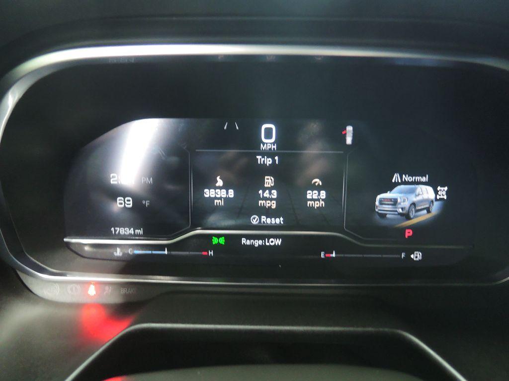 used 2024 GMC Yukon car, priced at $68,516