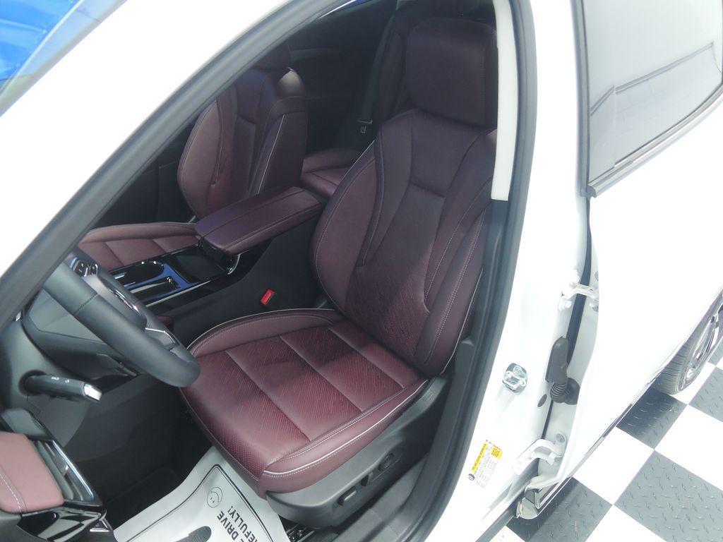 used 2025 Buick Envision car, priced at $37,885