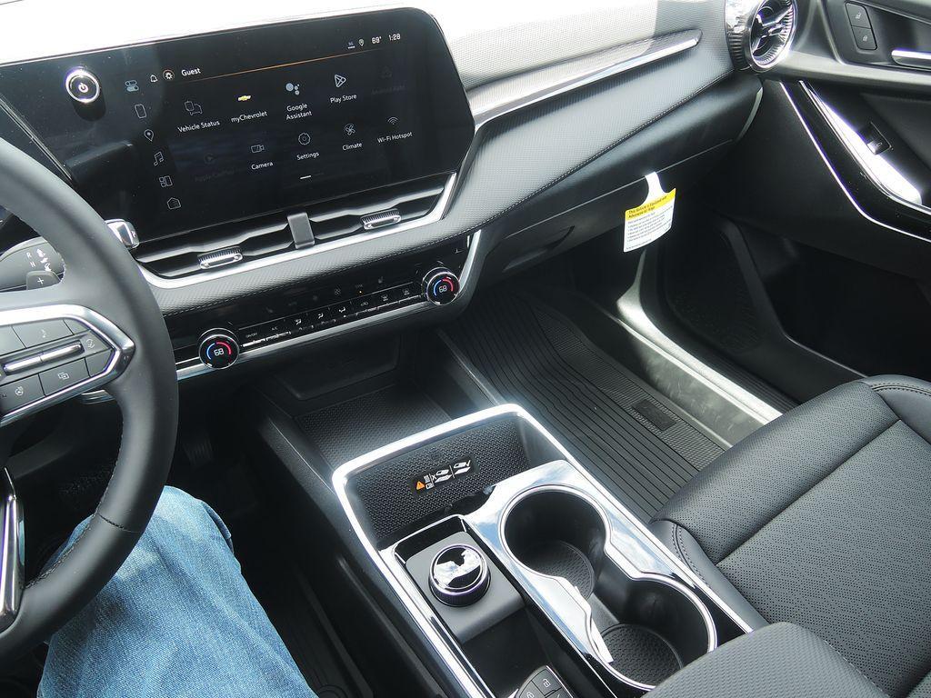 new 2026 Chevrolet Equinox car, priced at $34,645