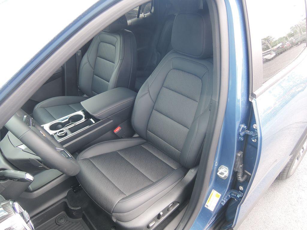 new 2026 Chevrolet Equinox car, priced at $34,645