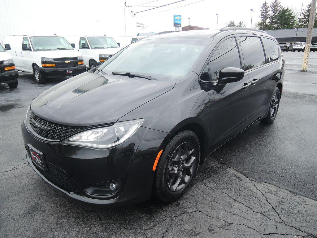 used 2018 Chrysler Pacifica car, priced at $11,000