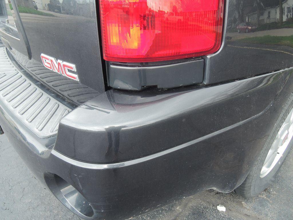 used 2004 GMC Envoy car, priced at $3,800
