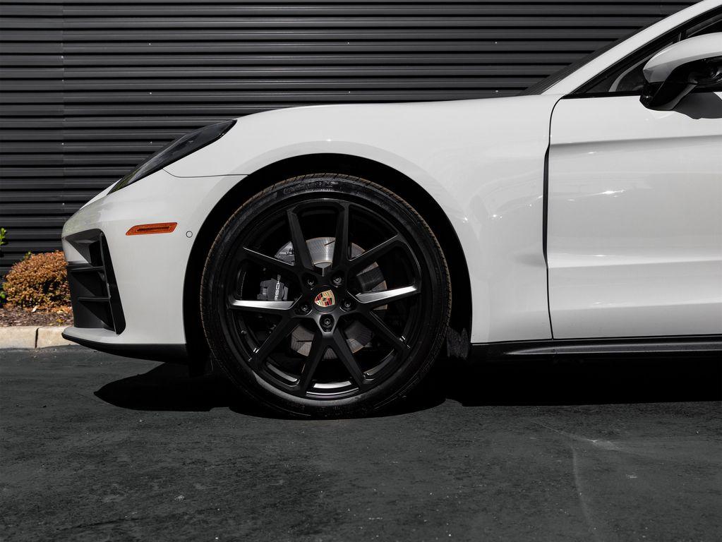 new 2026 Porsche Panamera car, priced at $135,200